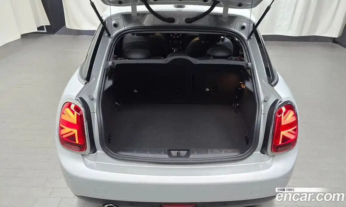 Mini Cooper 2020 1.5 Автомат в Москве № 802413, фото 20