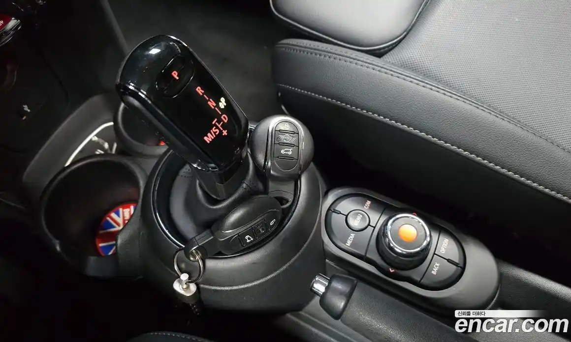 Mini Cooper 2020 1.5 Автомат в Москве № 802413, фото 9