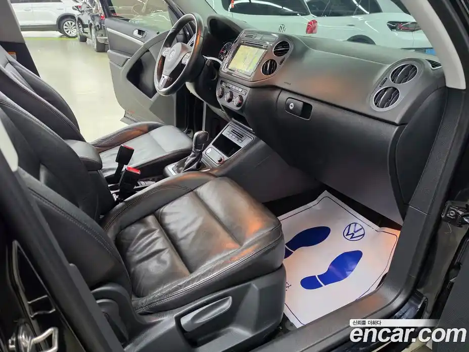 Volkswagen Tiguan 2016 2.0 Автомат в Москве № 803052, фото 14