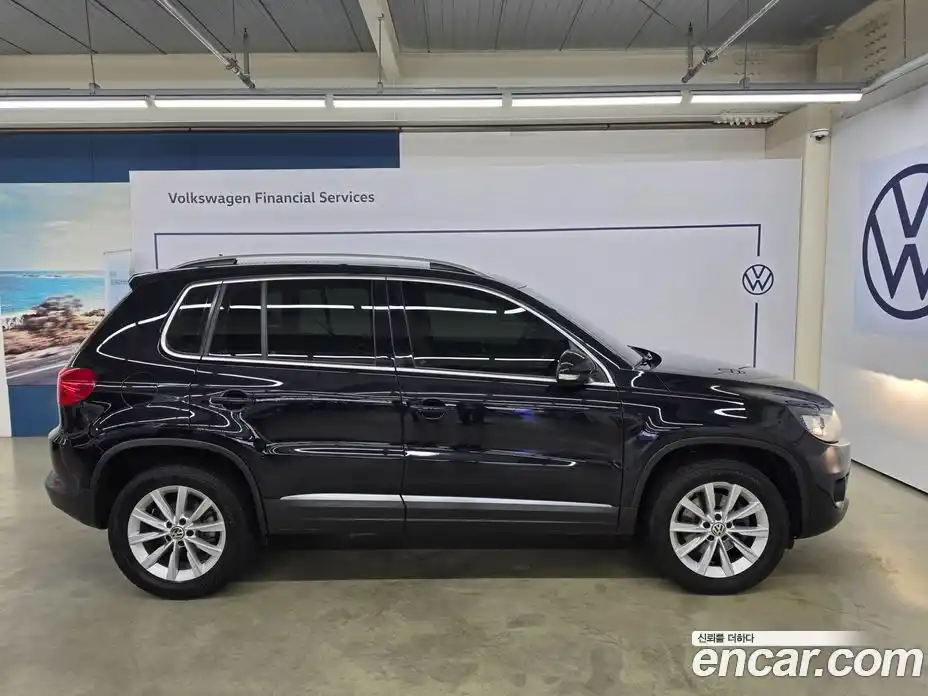 Volkswagen Tiguan 2016 2.0 Автомат в Москве № 803052, фото 20