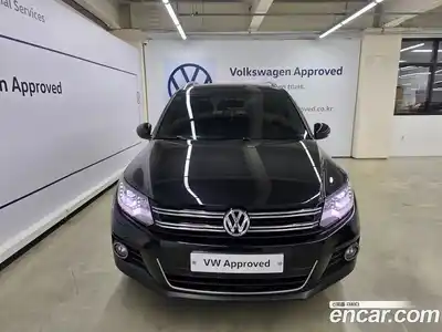 Volkswagen Tiguan 2016 2.0 Автомат в Москве № 803052, миниатюра 3