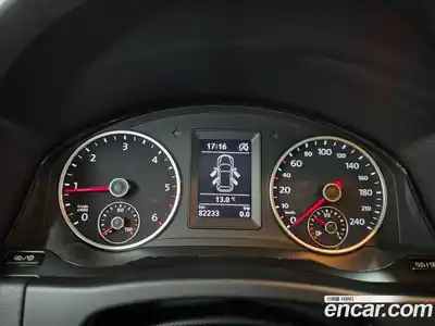 Volkswagen Tiguan 2016 2.0 Автомат в Москве № 803052, миниатюра 8