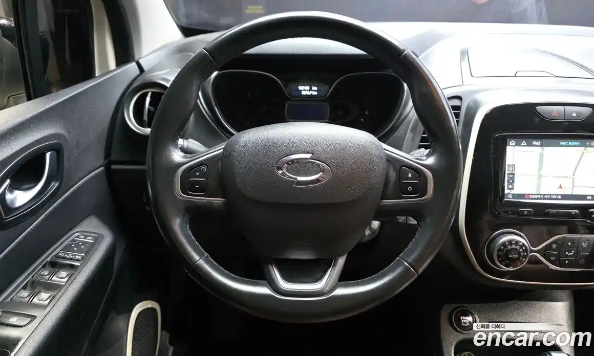 Renault QM3 2017 1.5 Автомат в Москве № 814421, фото 13