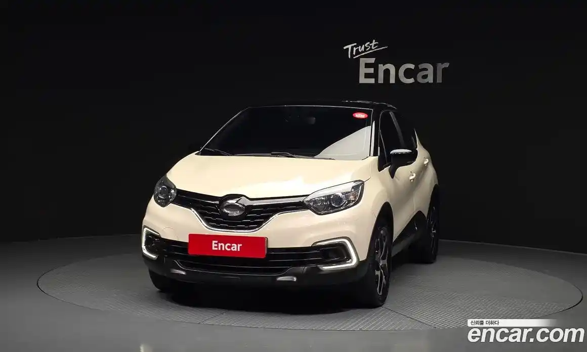 Renault QM3 2017 1.5 Автомат в Москве № 814421, фото 3