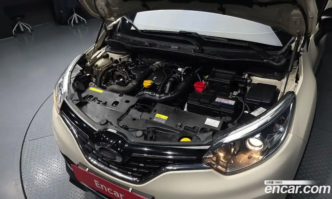 Renault QM3 2017 1.5 Автомат в Москве № 814421, фото 6