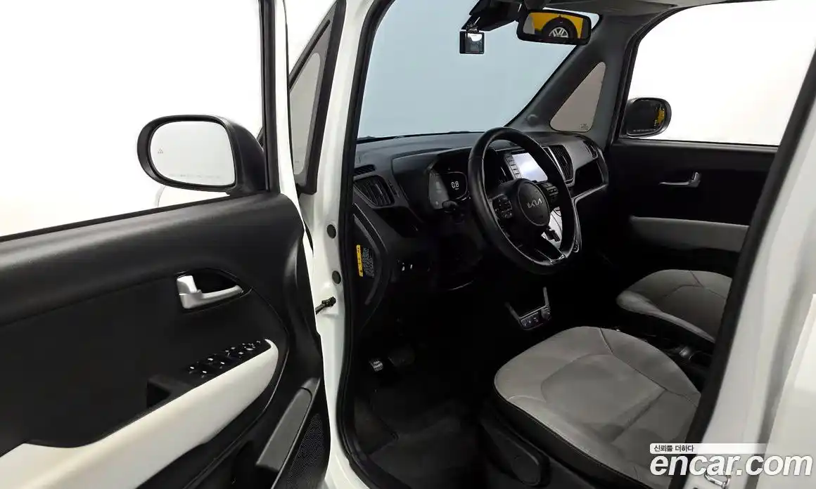 Kia Ray 2023 1.0 Автомат в Москве № 816209, фото 10