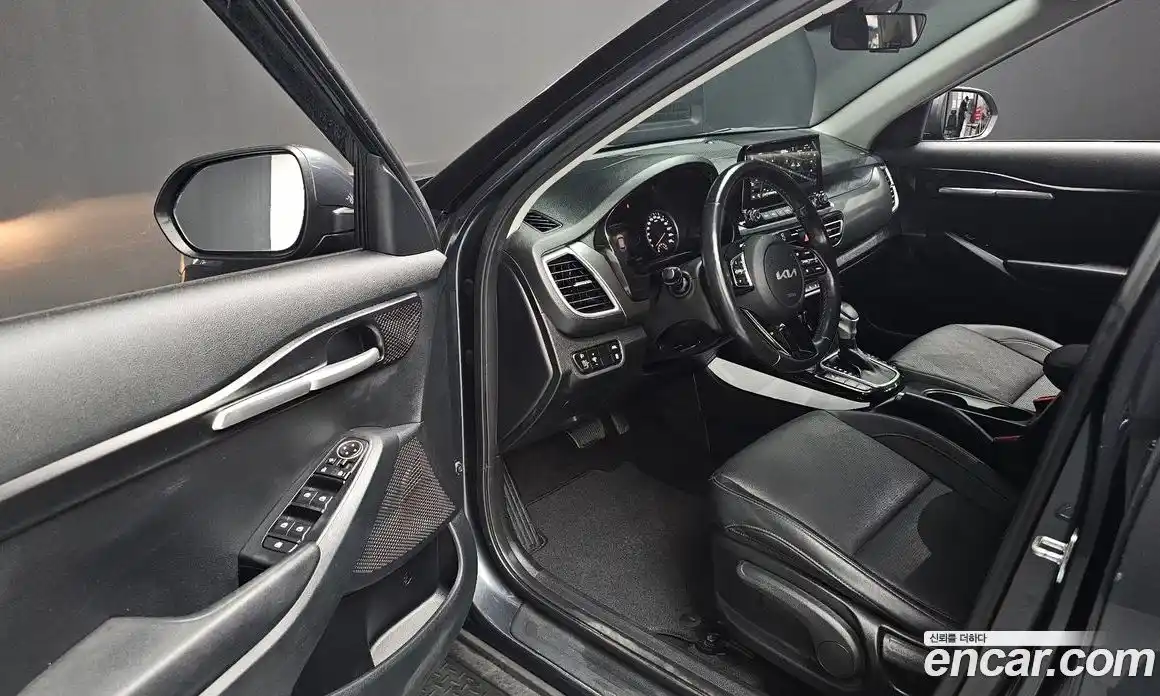 Kia Seltos 2022 1.6 Автомат в Москве № 816435, фото 11