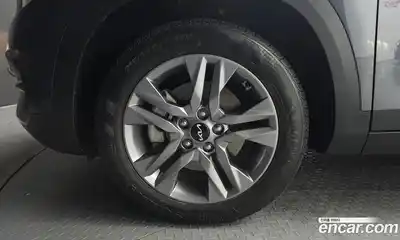 Kia Seltos 2022 1.6 Автомат в Москве № 816435, миниатюра 5