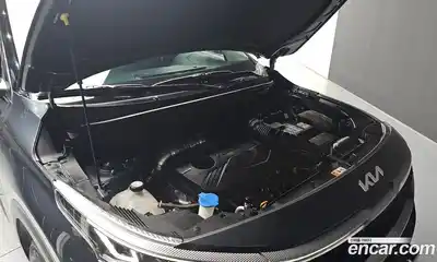 Kia Seltos 2022 1.6 Автомат в Москве № 816435, миниатюра 6