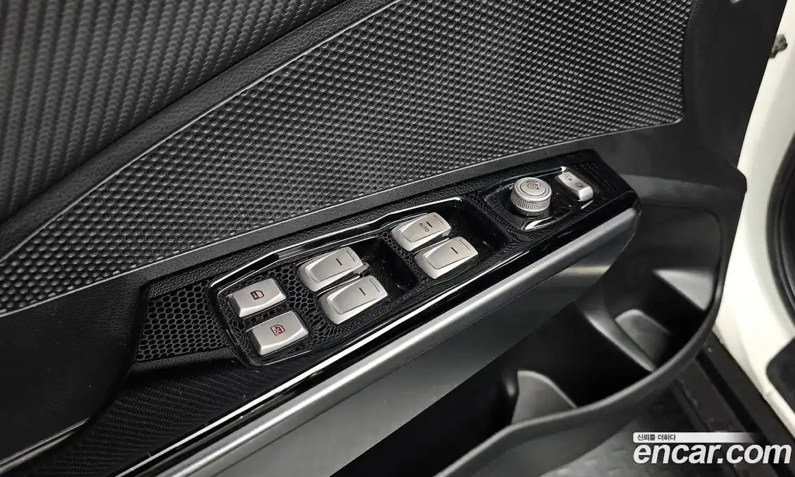 SsangYong TIBOLI 2018 1.6 Автомат в Москве № 818067, фото 17