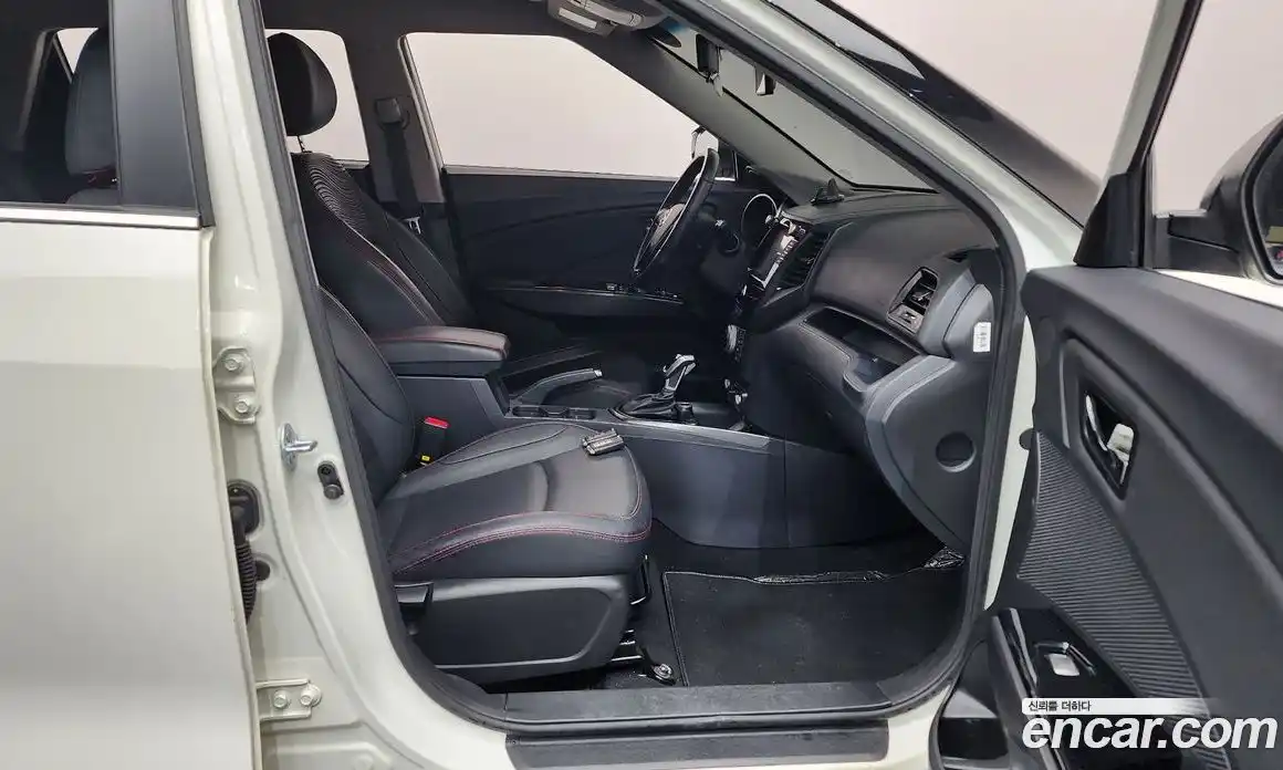 SsangYong TIBOLI 2019 1.6 Автомат в Москве № 818628, фото 11