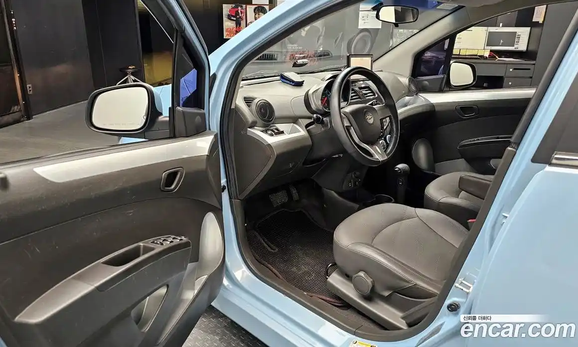 Chevrolet Spark 2014 1.0 Автомат в Москве № 819387, фото 11