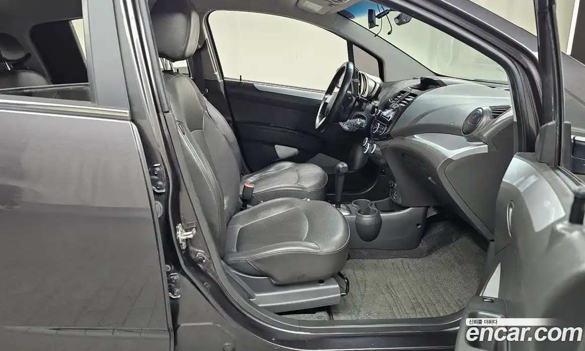 Chevrolet Spark 2013 1.0 Автомат в Москве № 819690, фото 11