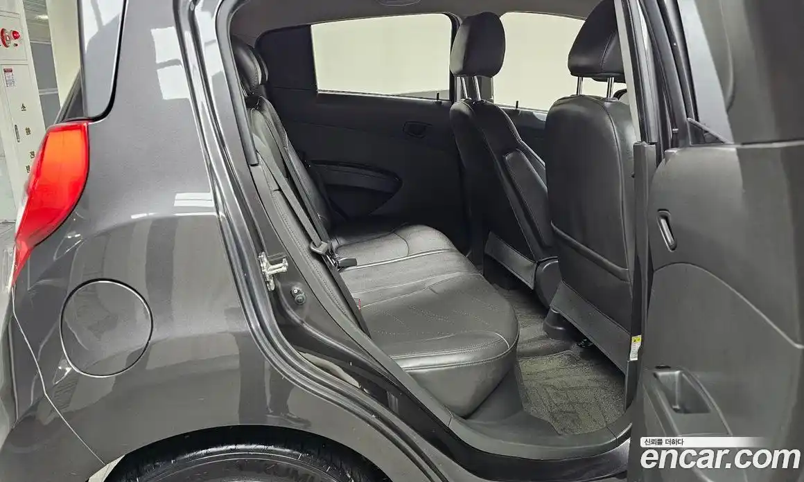 Chevrolet Spark 2013 1.0 Автомат в Москве № 819690, фото 12