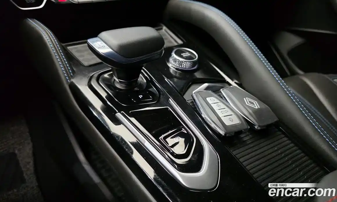 Renault Grand Koleos 2024 1.5 Автомат в Москве № 820455, фото 9