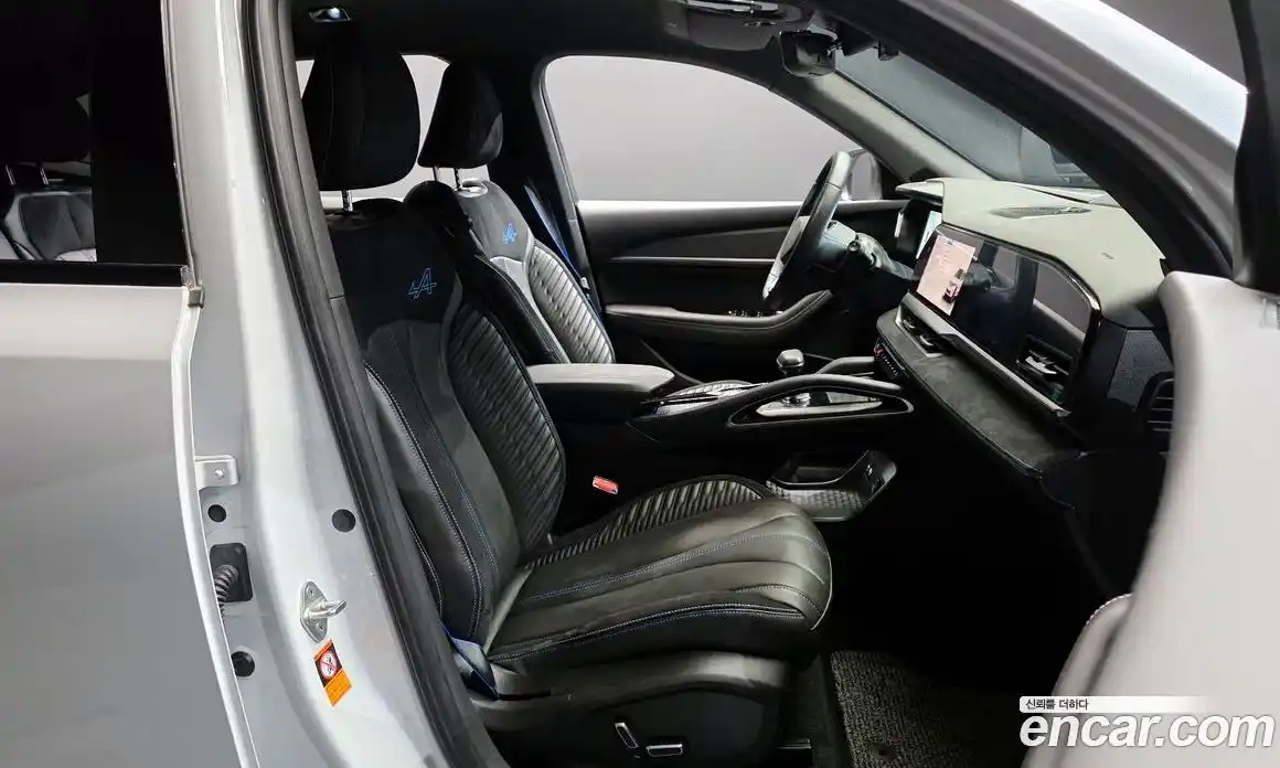 Renault Grand Koleos 2024 1.5 Автомат в Москве № 820455, фото 10