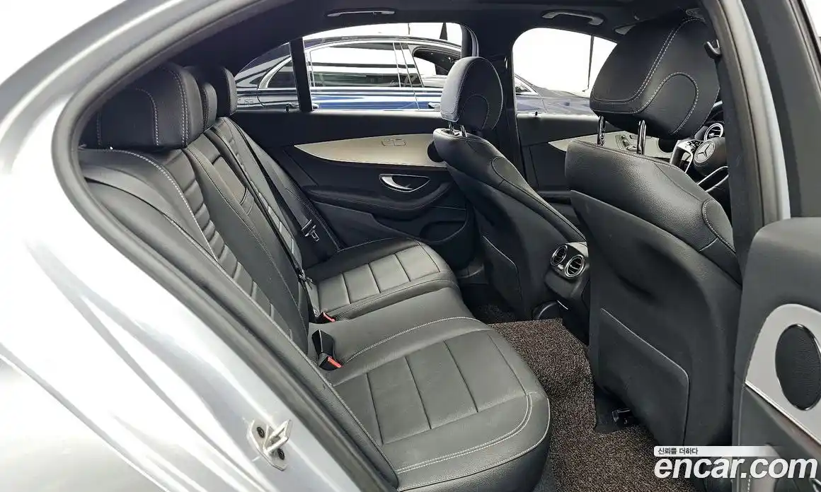 Mercedes-Benz E-Class 2021 2.0 Автомат в Москве № 821904, фото 11