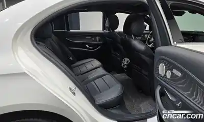 Mercedes-Benz E-Class 2022 2.0 Автомат в Москве № 822256, миниатюра 12