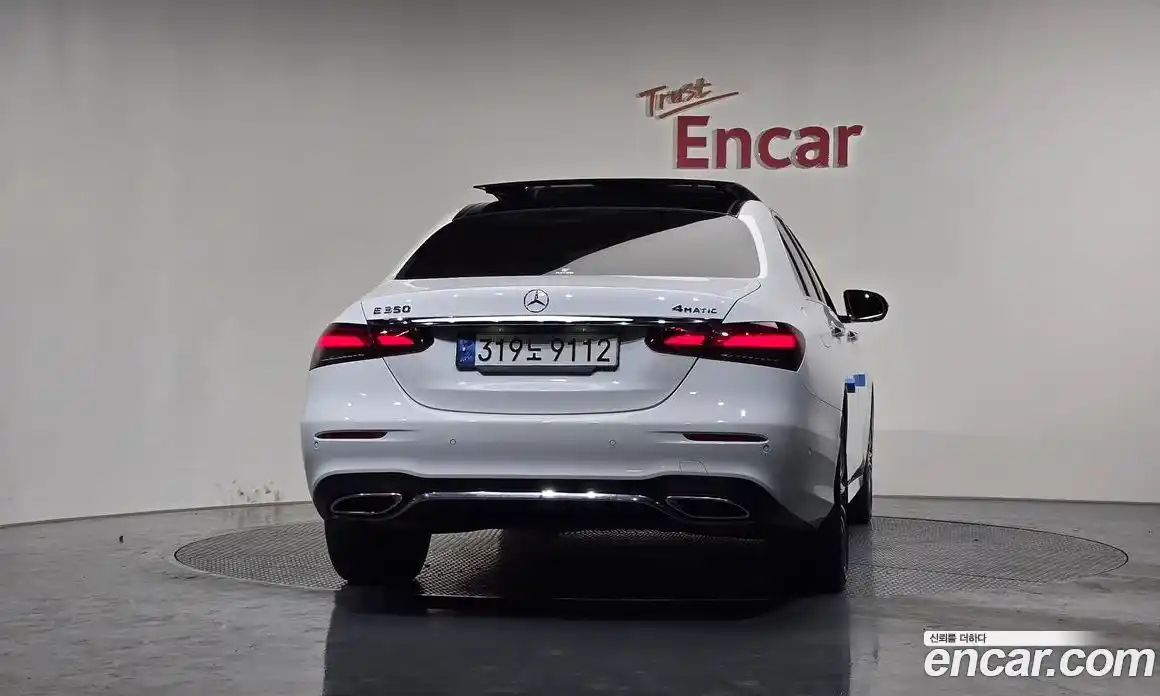 Mercedes-Benz E-Class 2022 2.0 Автомат в Москве № 822256, фото 4