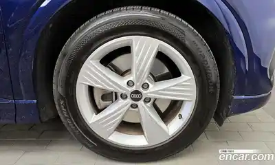 Audi Q4 e-tron 2022 0.2 Автомат в Москве № 823245, миниатюра 5