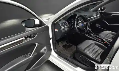 Volkswagen Passat 2018 2.0 Автомат в Москве № 826131, миниатюра 11