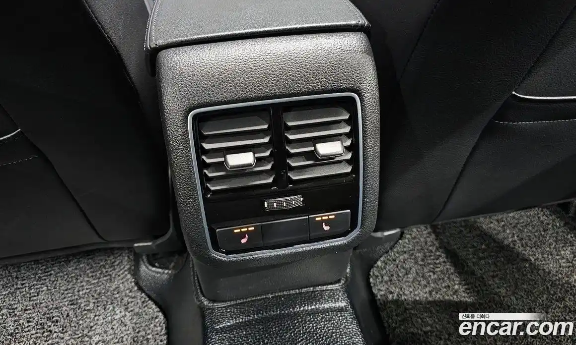 Volkswagen Passat 2018 2.0 Автомат в Москве № 826131, фото 19