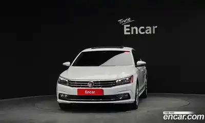 Volkswagen Passat 2018 2.0 Автомат в Москве № 826131, миниатюра 3