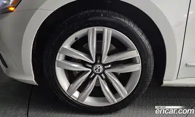 Volkswagen Passat 2018 2.0 Автомат в Москве № 826131, миниатюра 5