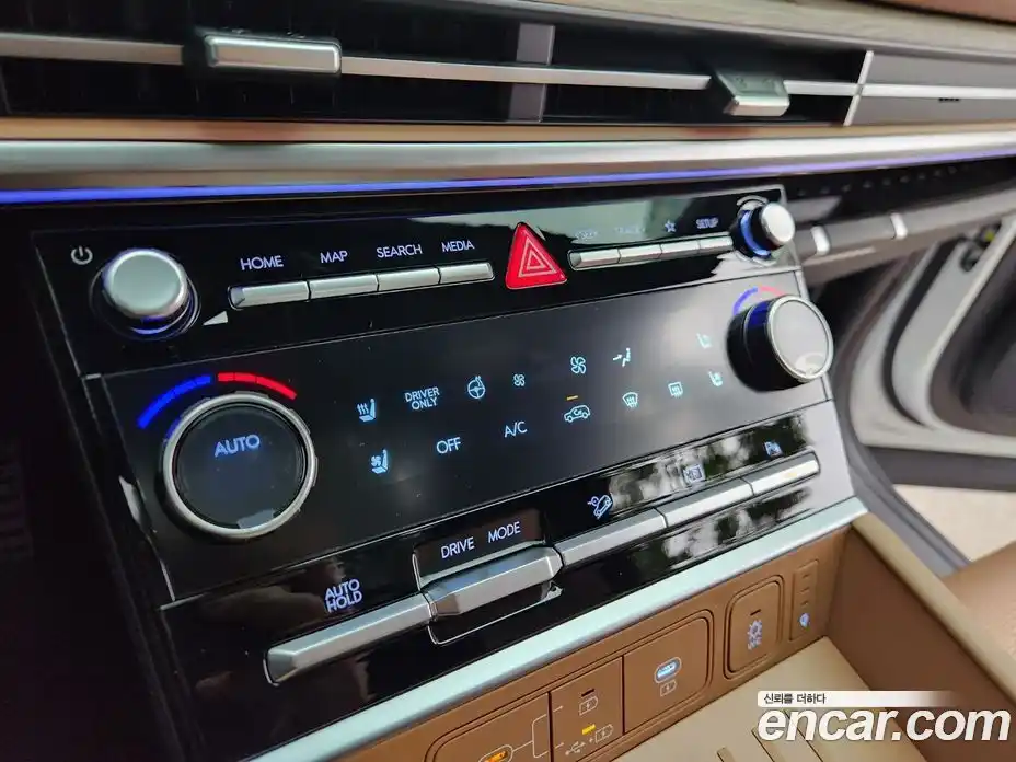 Hyundai Santa Fe 2025 1.6 гидро в Москве № 129445, фото 14