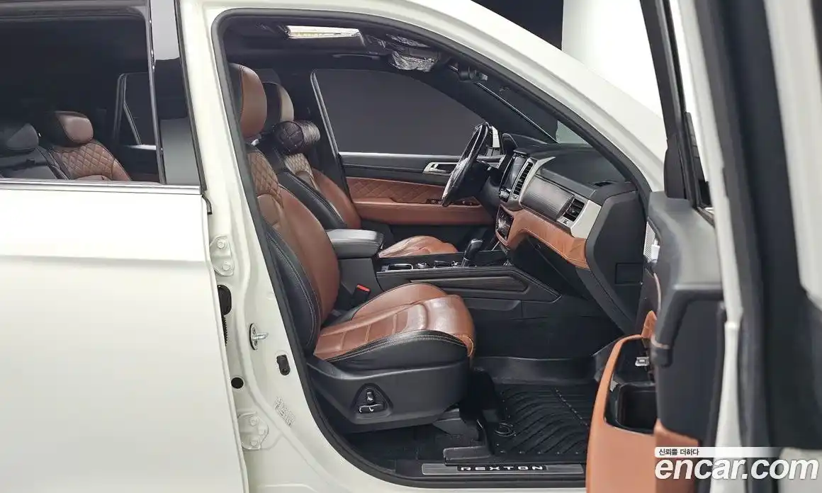 SsangYong Rexton 2018 2.2 гидро в Москве № 29912, фото 12