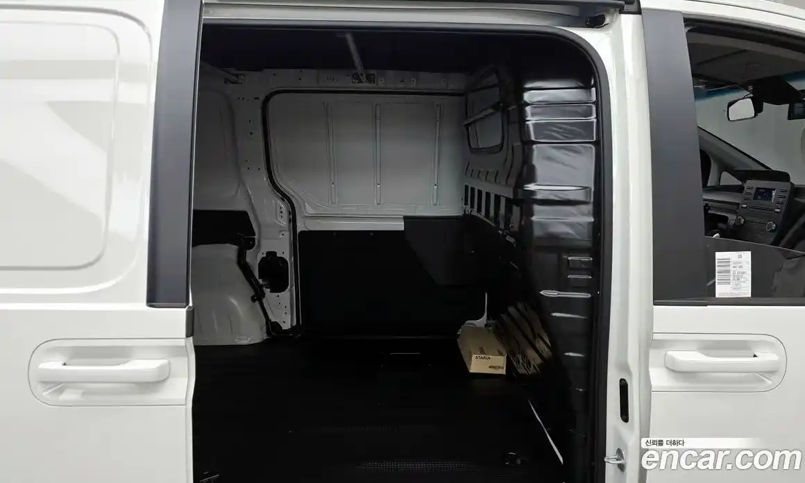 Hyundai Staria 2025 2.2 Автомат в Москве № 853907, фото 12