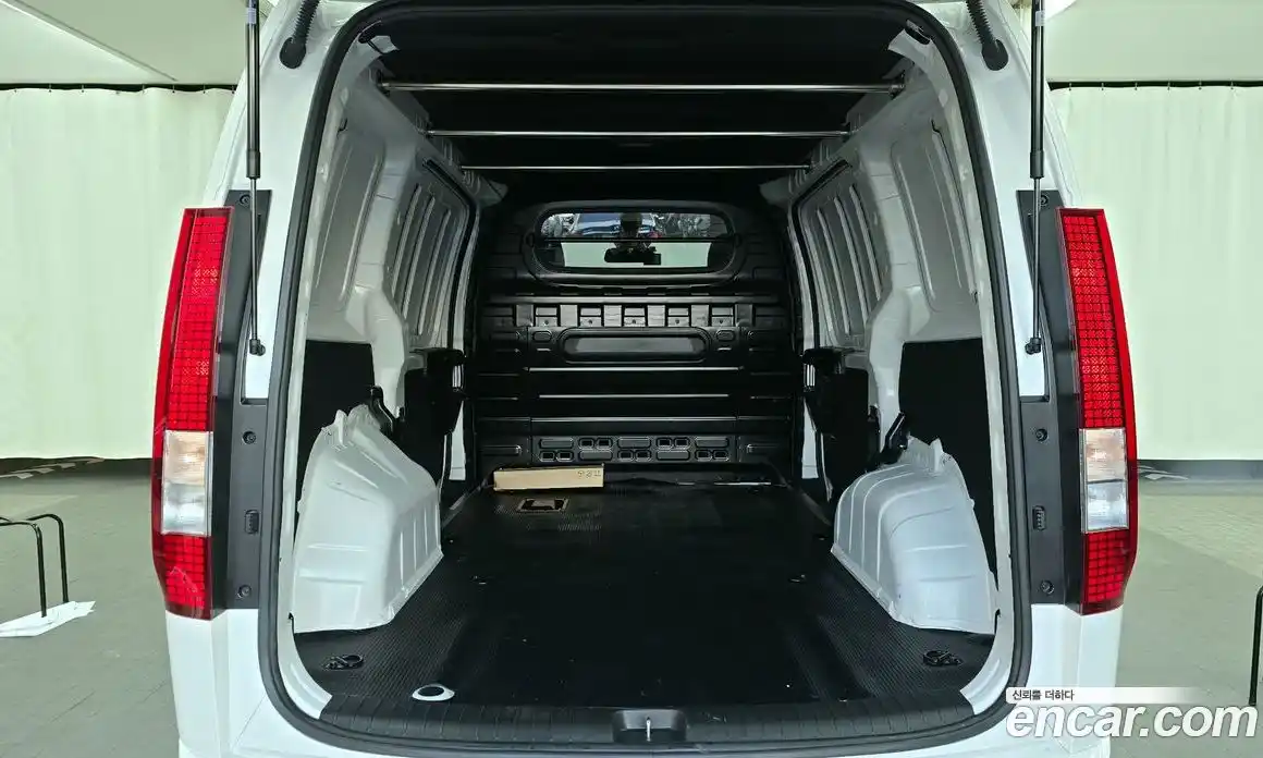 Hyundai Staria 2025 2.2 Автомат в Москве № 853907, фото 20