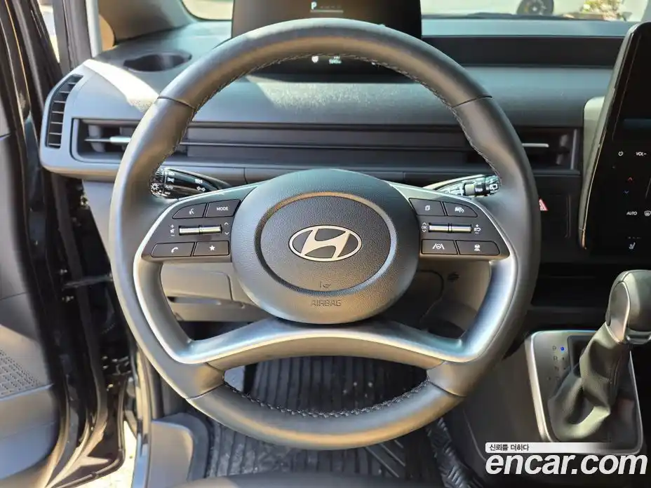 Hyundai Staria 2025 3.5 Автомат в Москве № 853921, фото 15