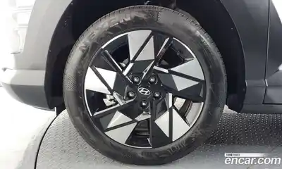 Hyundai Kona 2024 1.6 Автомат в Москве № 853929, миниатюра 4