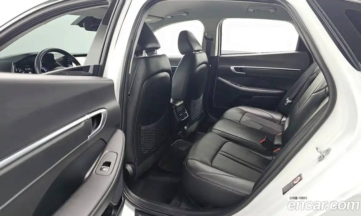 Hyundai Sonata 2022 1.6 Автомат в Москве № 854028, фото 12