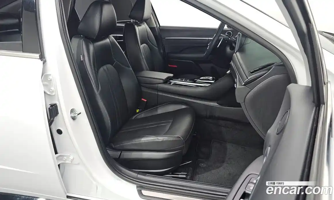 Hyundai Sonata 2022 1.6 Автомат в Москве № 854028, фото 10