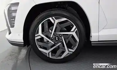 Hyundai Kona 2023 1.6 Автомат в Москве № 854165, миниатюра 5