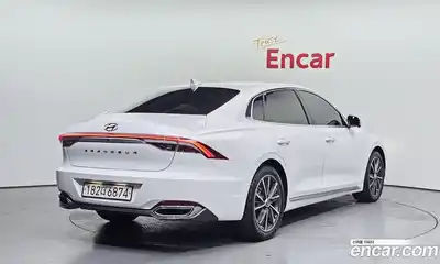 Hyundai Grandeur 2022 2.5 Автомат в Москве № 854205, миниатюра 2