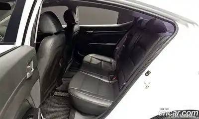 Hyundai Avante 2017 1.6 гидро в Москве № 854295, миниатюра 12