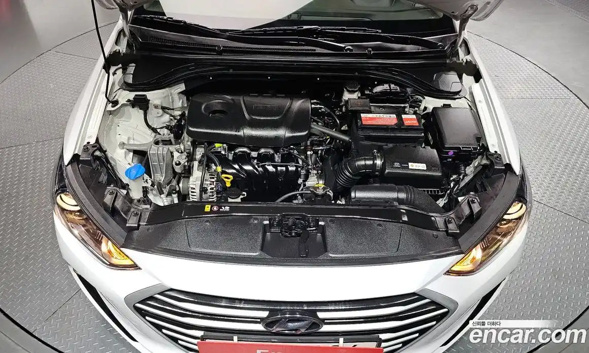 Hyundai Avante 2017 1.6 гидро в Москве № 854295, фото 6
