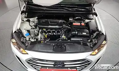 Hyundai Avante 2017 1.6 гидро в Москве № 854295, миниатюра 6