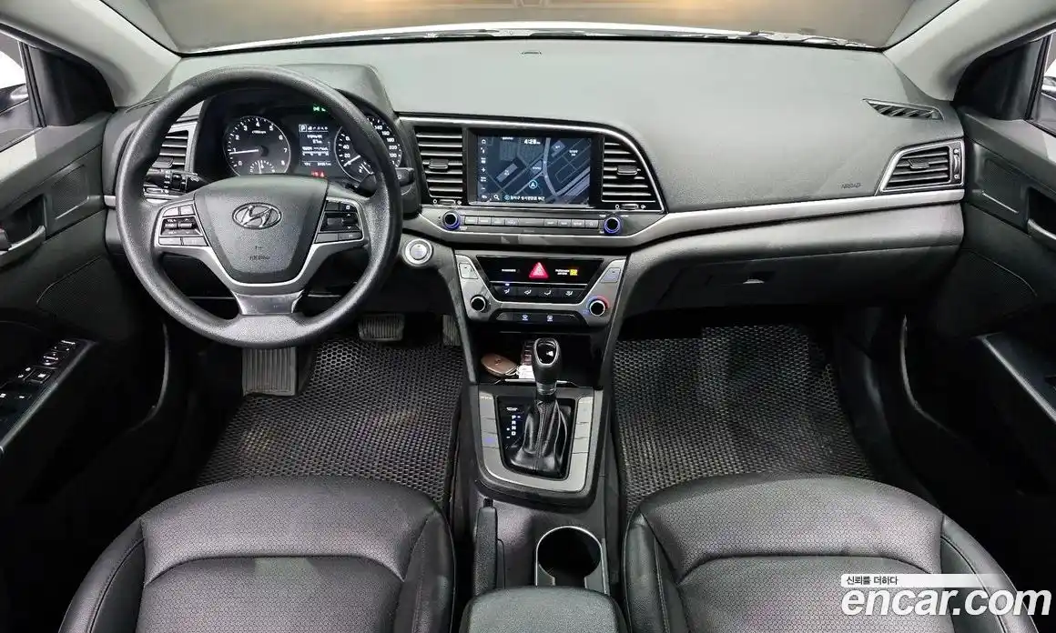 Hyundai Avante 2017 1.6 гидро в Москве № 854295, фото 7
