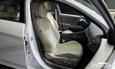 Hyundai Avante 2024 1.6 Автомат в Москве № 854325, миниатюра 12