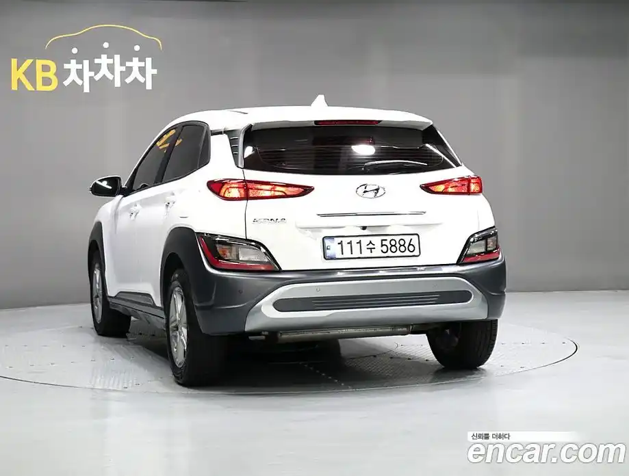 Hyundai Kona 2022 1.6 Автомат в Москве № 854348, фото 4