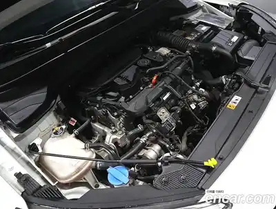 Hyundai Kona 2022 1.6 Автомат в Москве № 854348, миниатюра 6