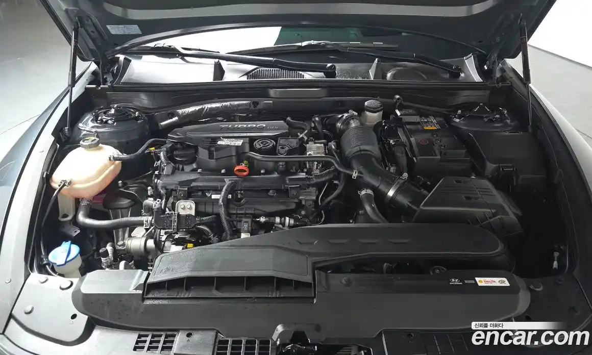 Hyundai Sonata 2023 1.6 Автомат в Москве № 854351, фото 5