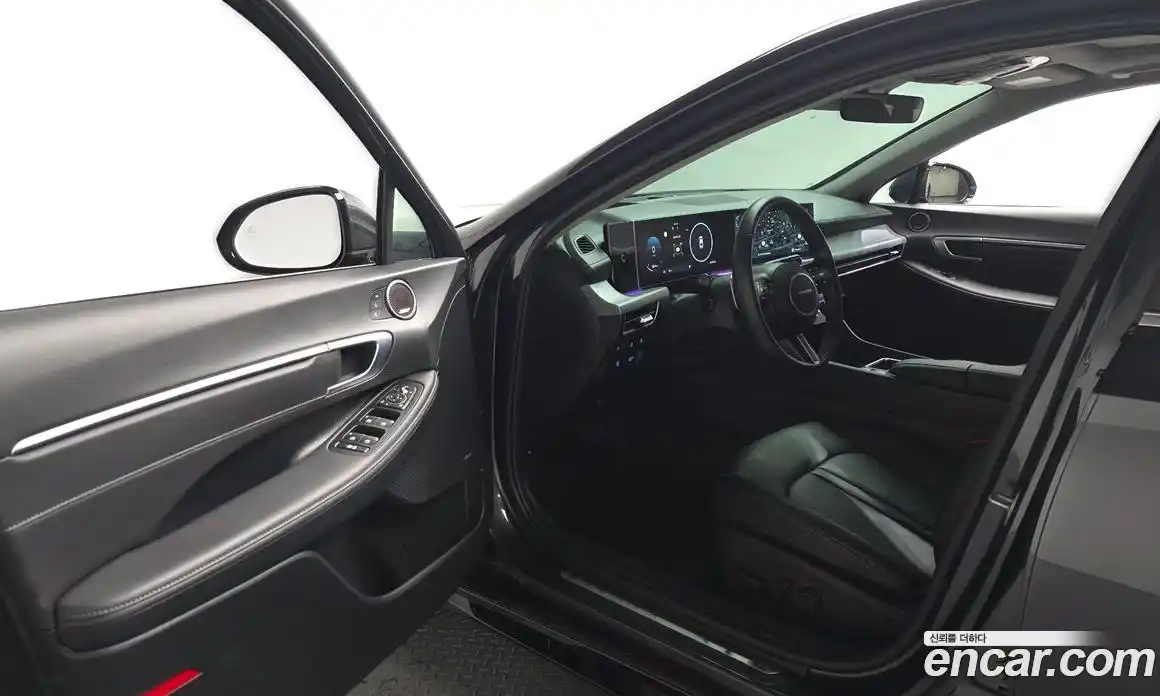 Hyundai Sonata 2023 1.6 Автомат в Москве № 854351, фото 10