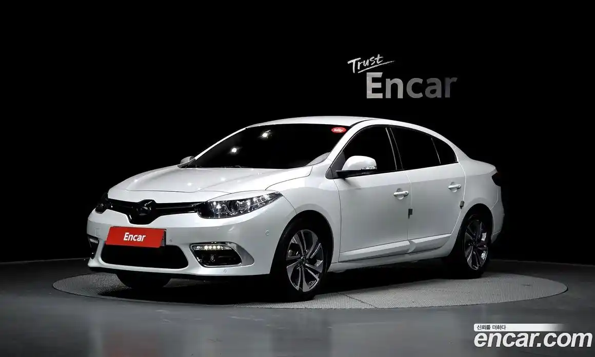 Renault SM3 2018 1.6 Автомат в Москве № 854384, фото 1