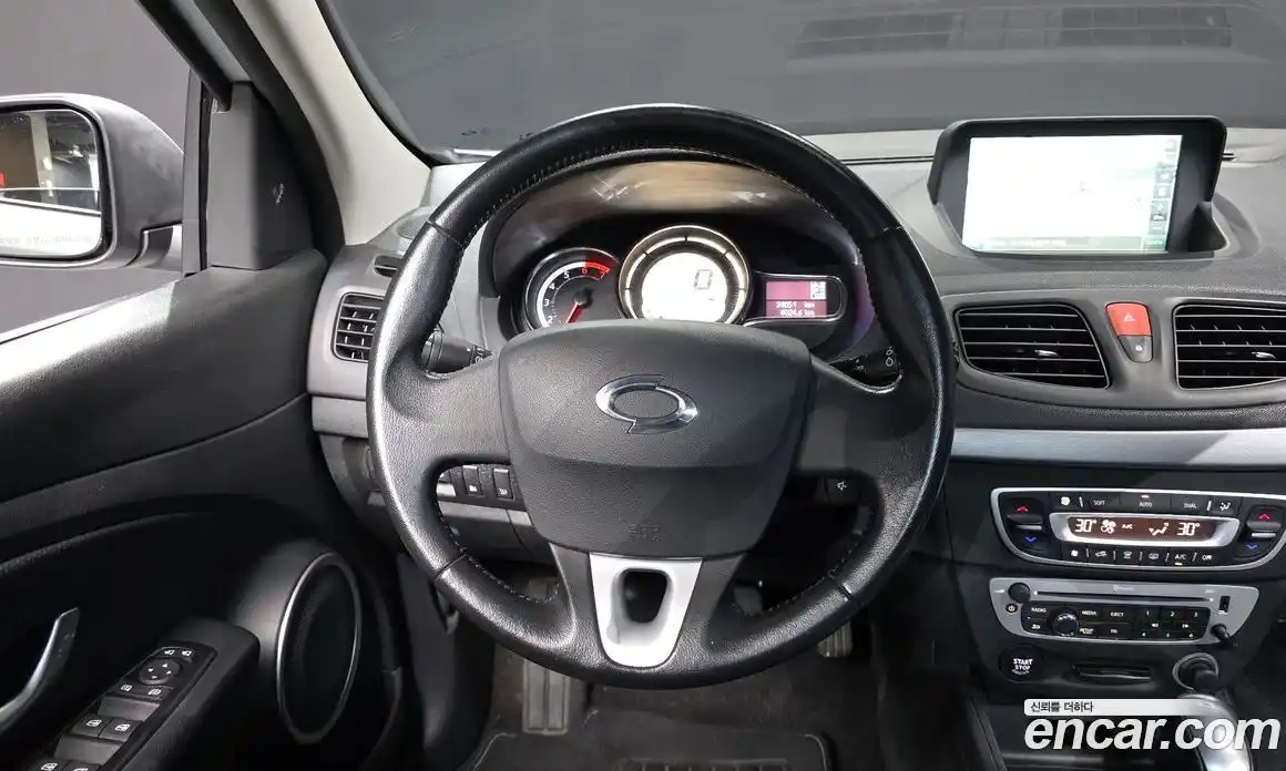 Renault SM3 2018 1.6 Автомат в Москве № 854384, фото 13