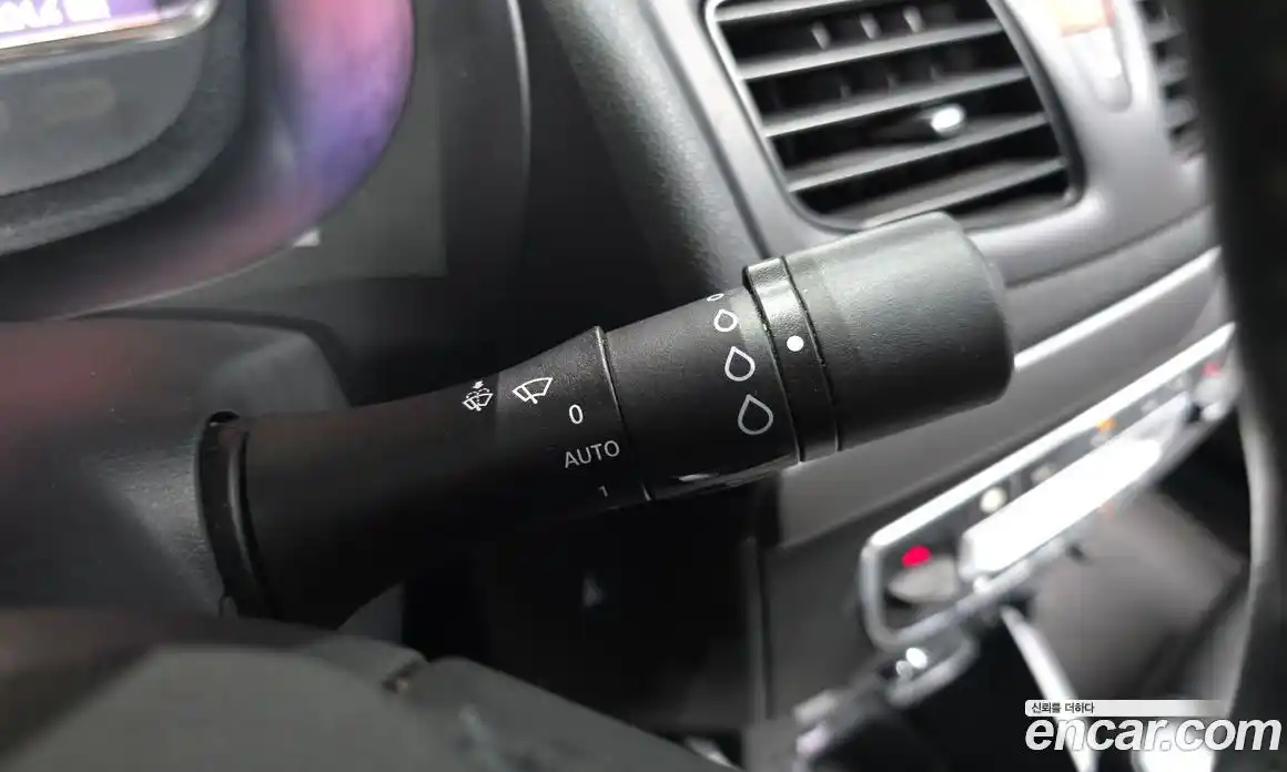 Renault SM3 2018 1.6 Автомат в Москве № 854384, фото 18